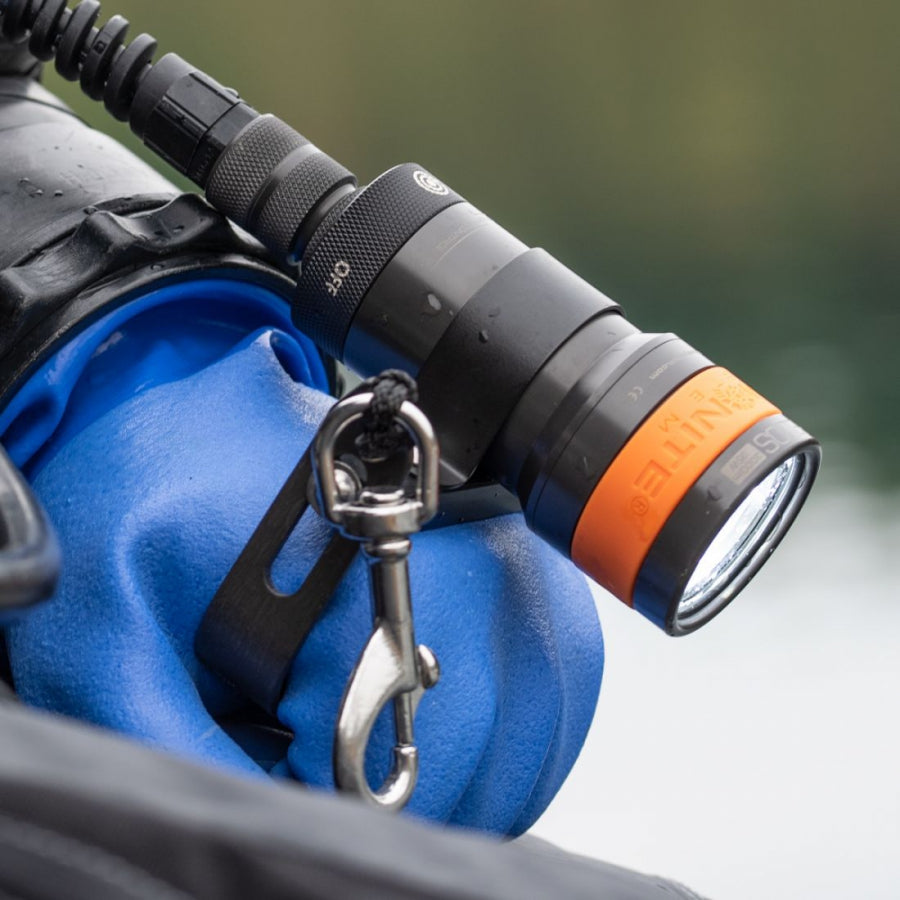 Dive Lights And Torches ไฟฉายดำน้ำ | Dive. VENTURES